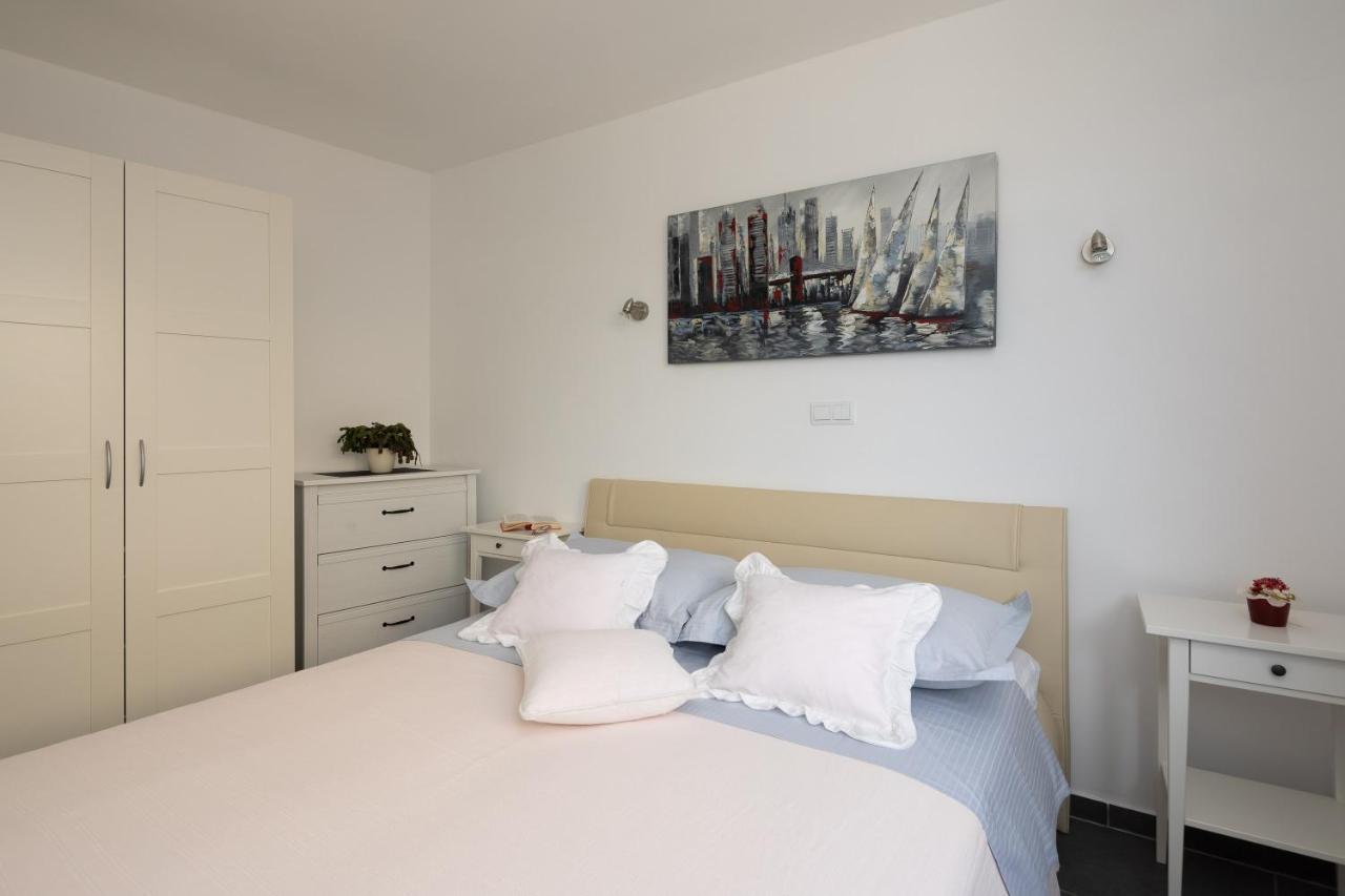 Seaside Apartment Kamelia Mimice Exterior photo